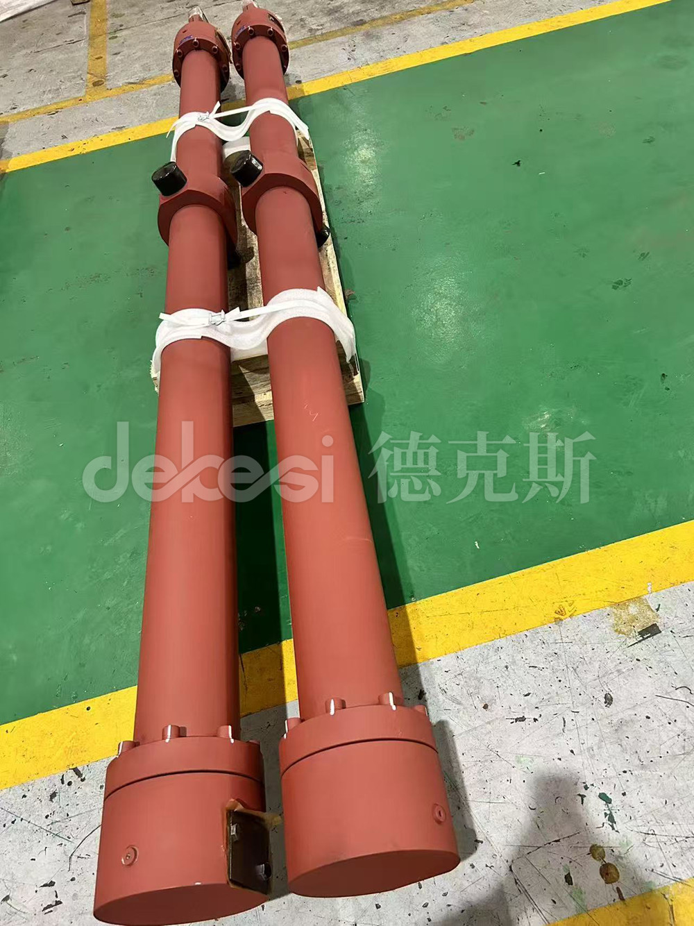 注塑机械油缸